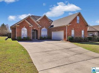153 Waterford Highlands Trl, Calera, AL 35040