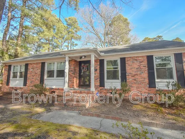 2522 Mirror Lake Dr, Fayetteville, NC 28303