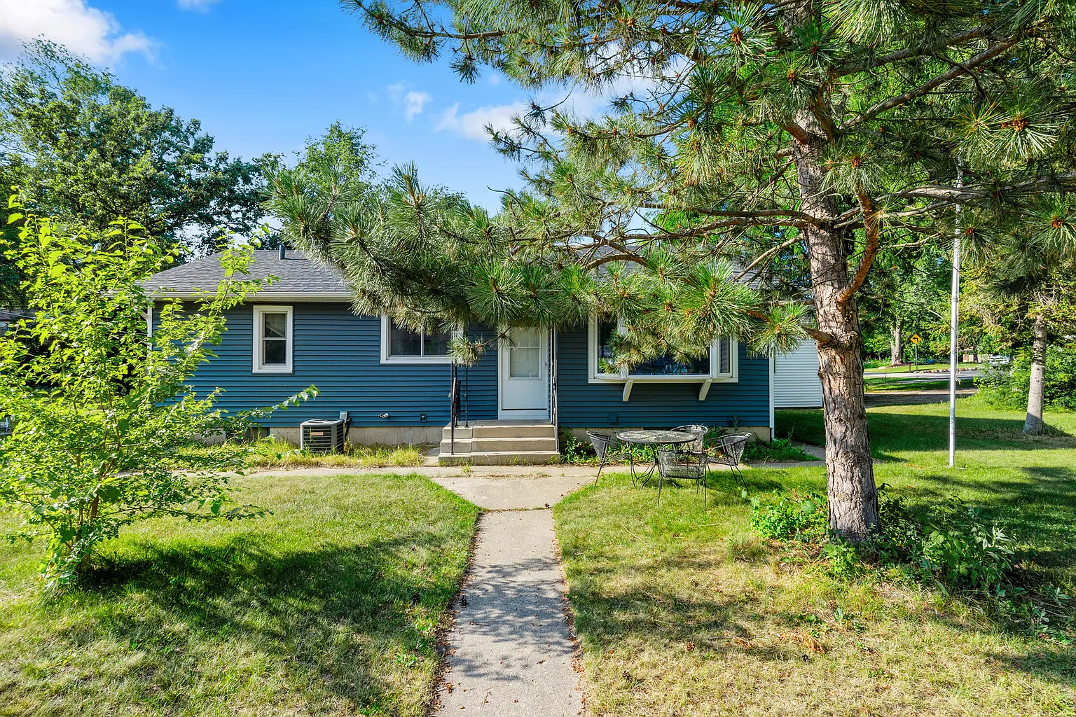3511 W Lake Shore Dr photo 1