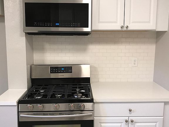 5th image of 765 E Mountain St