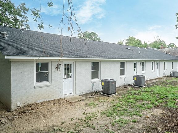 5th image of 106 Warren St W #535195842