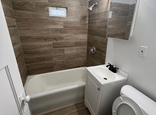 4480 N Hopkins St #5, Milwaukee, WI 53209