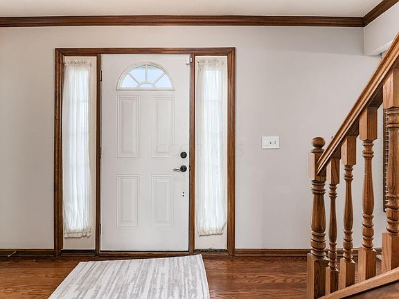 4th image of 4847 Sarasota Ct