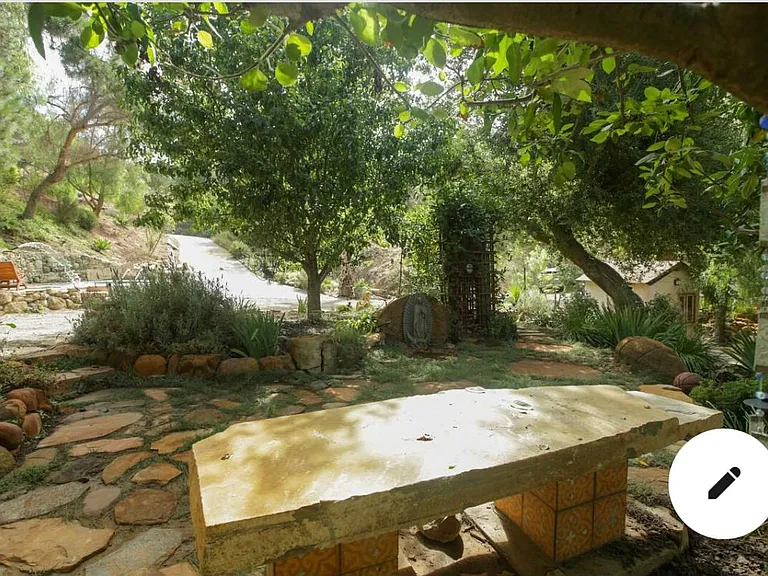2376 Old Topanga Canyon Rd — Photo 35