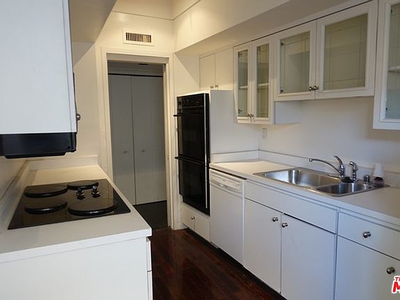 4th image of 7250 Franklin Ave Unit 508