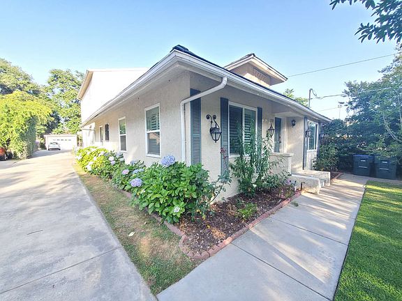 5th image of 1700 N Summit Ave #A