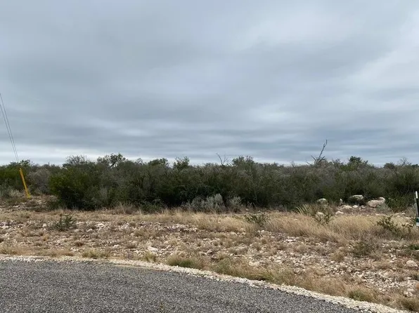 92 PALOMINO HILLS CIR LOT C6, Uvalde, TX 78801