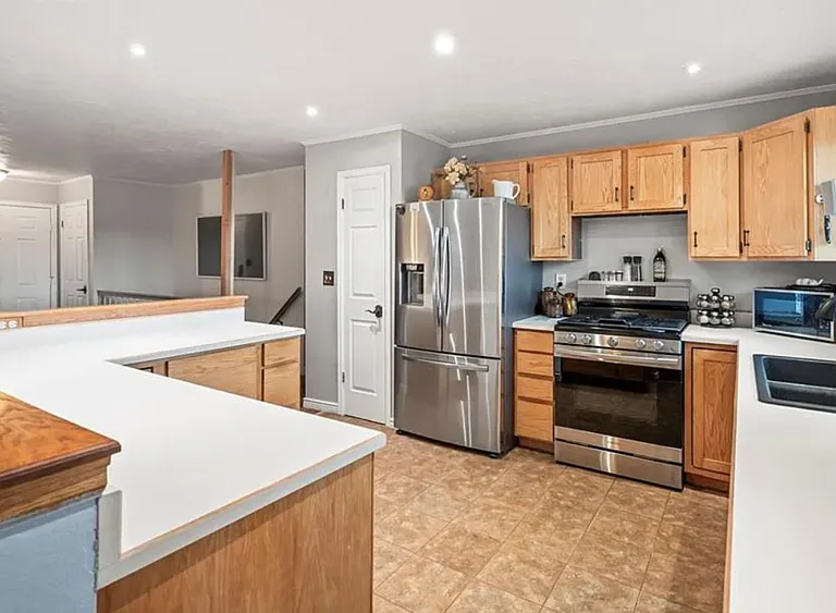 3060 Maverick Dr — Photo 4