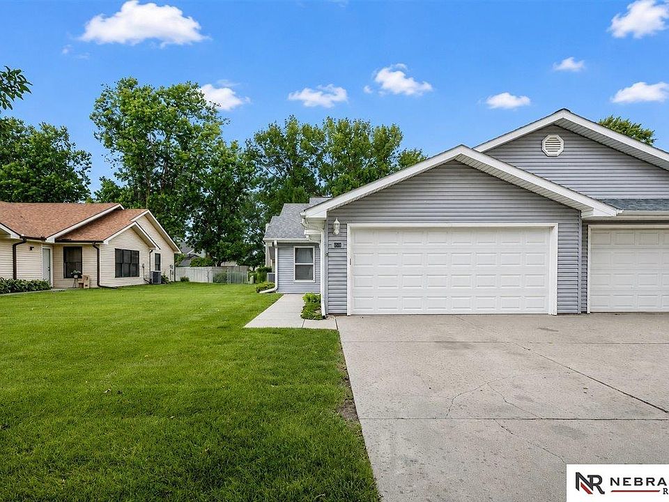 1st image of 501 Lamont Cir
