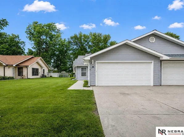 501 Lamont Cir, Lincoln, NE 68528