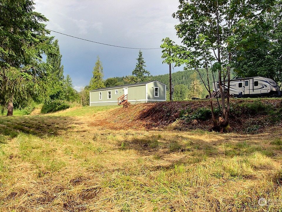 1st image of 18320 Pioneer Way E