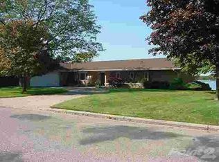 812 Holly Rd, Cadillac, MI 49601