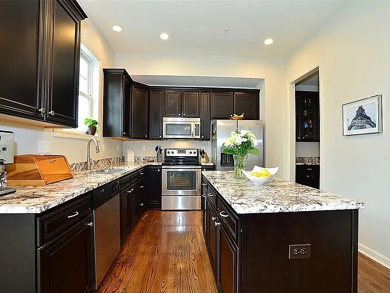 202 Venango Trl — Photo 22
