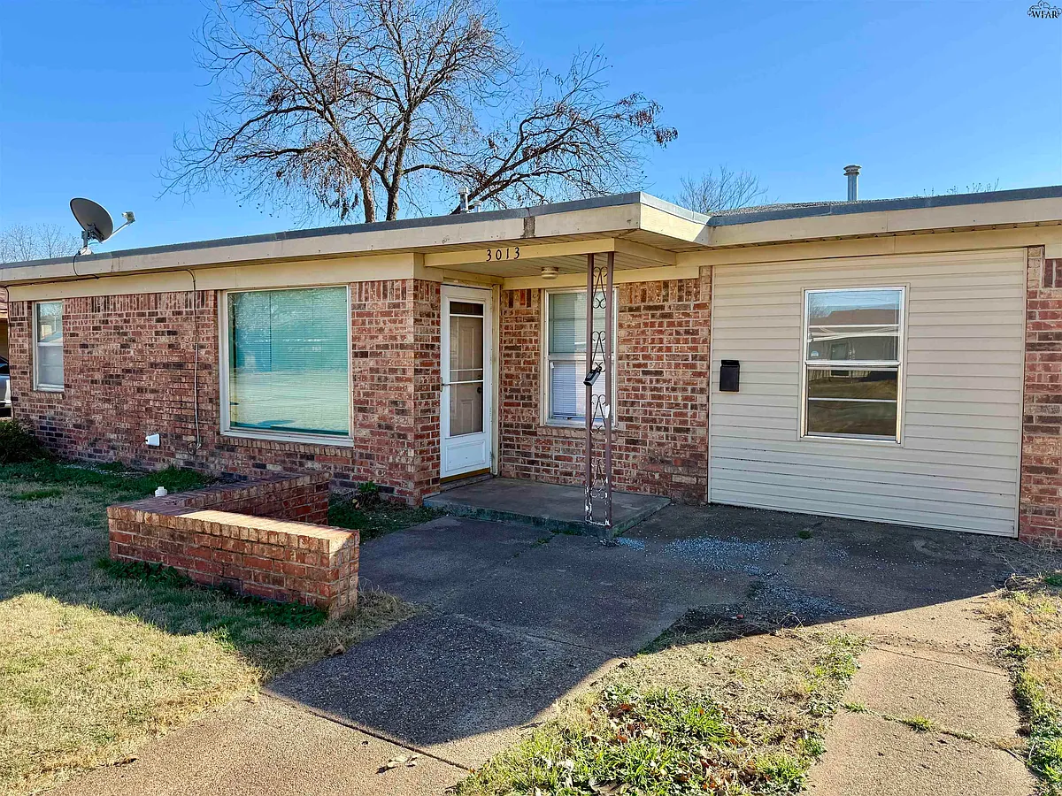 Building Photo - 3013 Lavell Ave