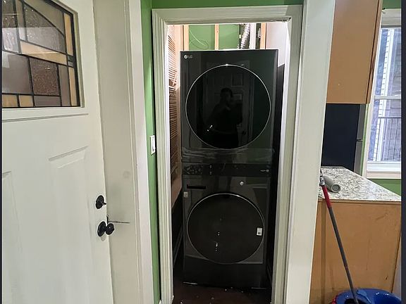 2nd image of 2320 W 21st St #1R