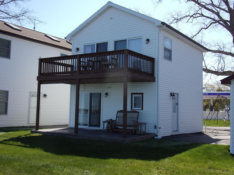 1st image of 302 W Houghton Lake Dr