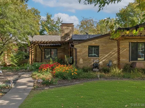 2547 S College Ave, Tulsa, OK 74114