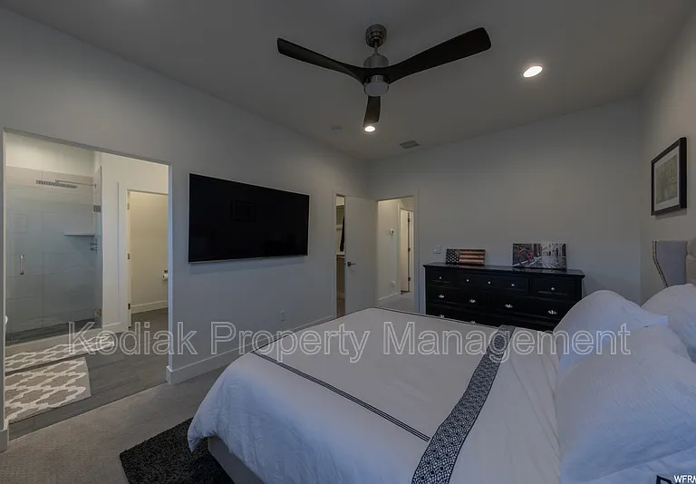 1541 E Talo Ct — Photo 25