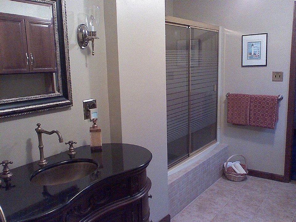 2nd floor bath