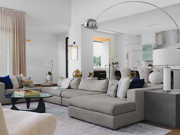 5th image of 108 Stratford Reserve Pl