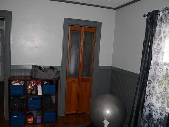 5th image of 206 Melville St