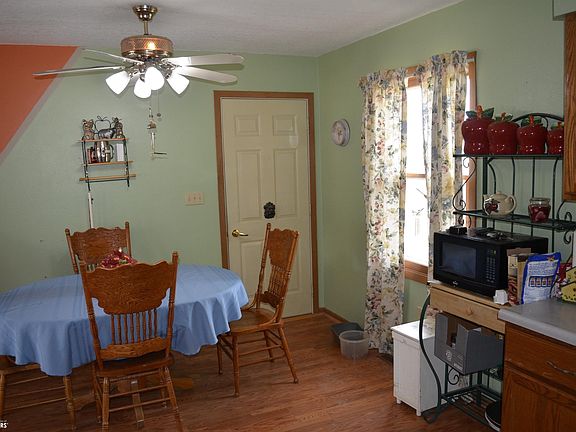 3rd image of 105 Sunflower Dr
