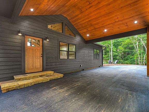 2nd image of 274 Medina Ct