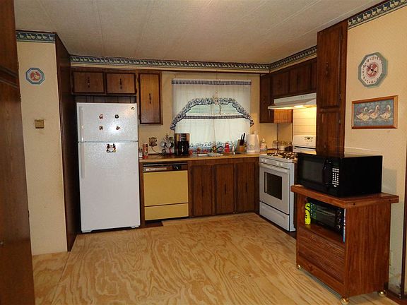 5th image of 1195 Sandra Lynn St