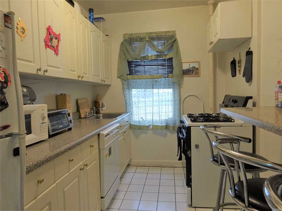 1st image of 56-07 31st Ave APT 4C
