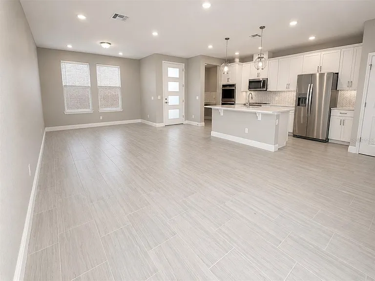 7248 Carrickbend Ln — Photo 4