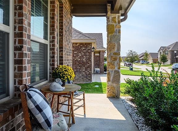 4th image of 3004 Colorado Dr