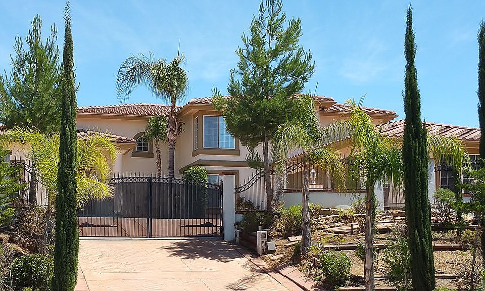 1st image of 11976 Vista De Cerros Dr