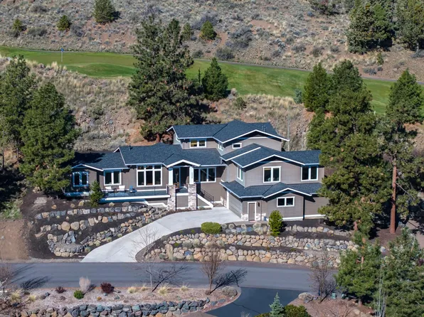 3352 NW Fairway Heights Dr, Bend, OR 97703