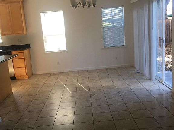 3rd image of 28151 Saint Tropez Pl