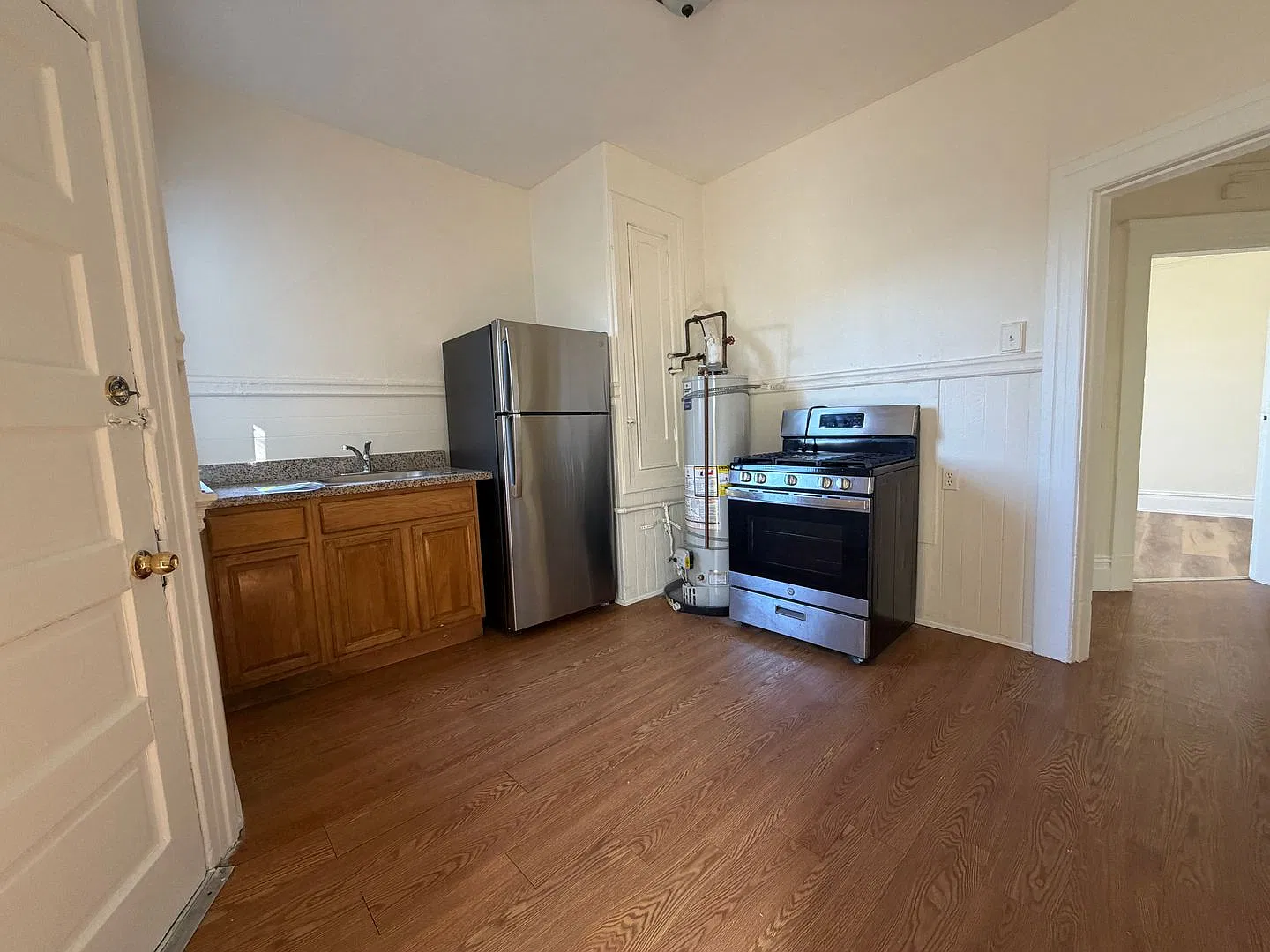 Spacious One-Bedroom with Great Storage in the Heart of the Mission District — Photo 3
