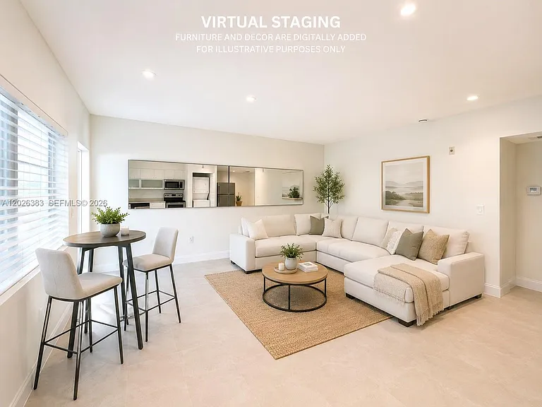 6905 Bay Dr #13 — Photo 1