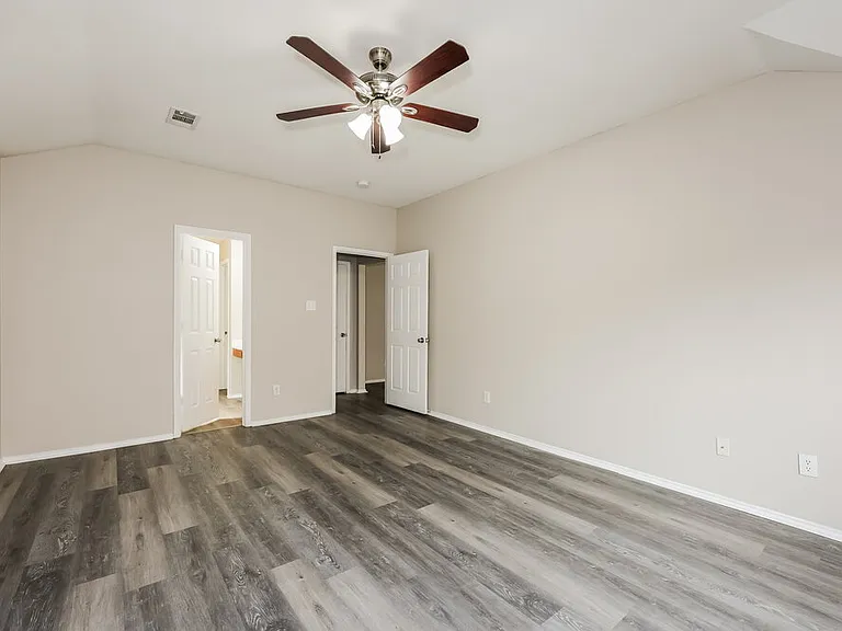 5924 Firethorn Dr — Photo 11