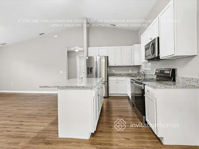 505 Seven Oaks St — Photo 8