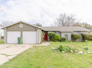 2705 Cartwright Pl, Arlington, TX 76014