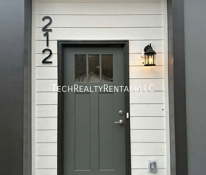 212 Nelson Ave #1 — Photo 2