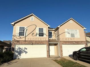 1605 NW Samantha Ct, Blue Springs, MO 64015