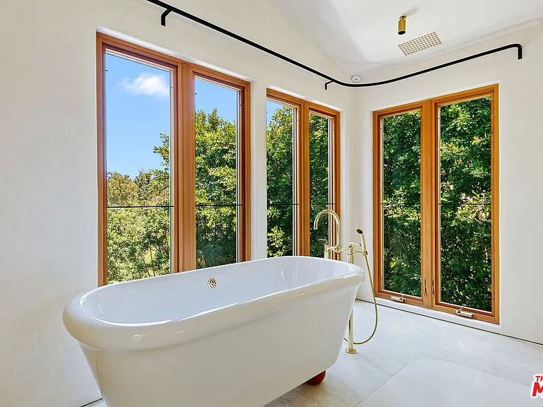 6902 Wildlife Rd — Photo 21