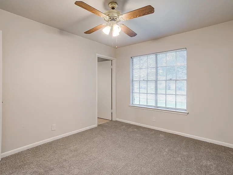 816 E Mustang St — Photo 18