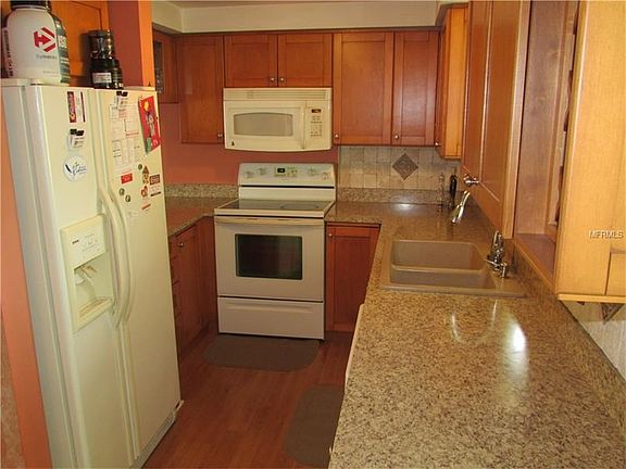 Gorgeous Updated Kitchen!