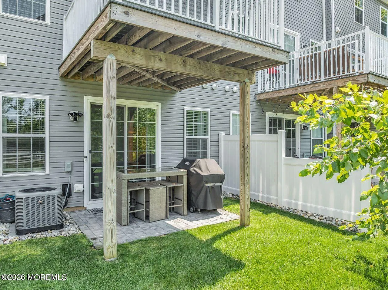 3 bed, 4.5 bath, 2232 sqft, $4,750 — Photo 3