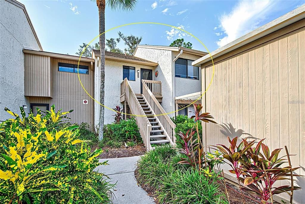 656 Bird Bay Cir #11