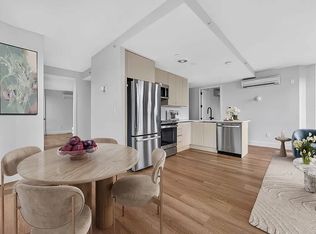 130 Hope St APT 615, Brooklyn, NY 11211