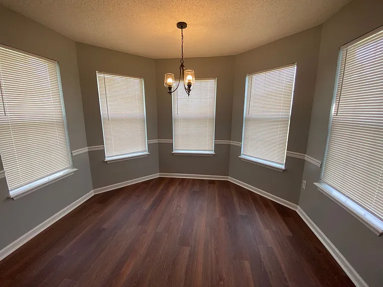 3928 Laurelbrook Dr — Photo 2