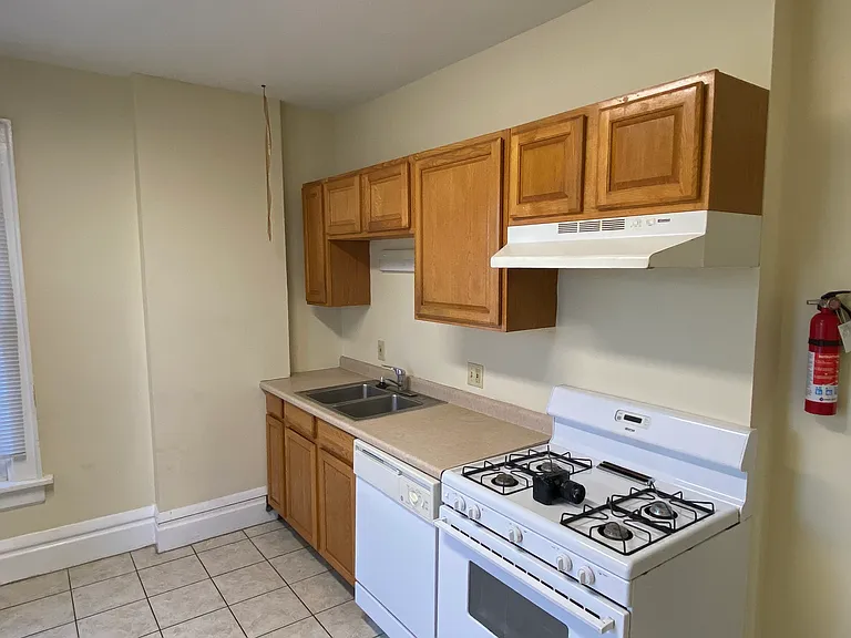 38 E 12th Ave #1 — Photo 11