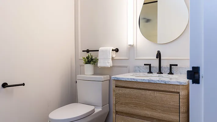 Rented by Nooklyn NYC LLC | media 13
